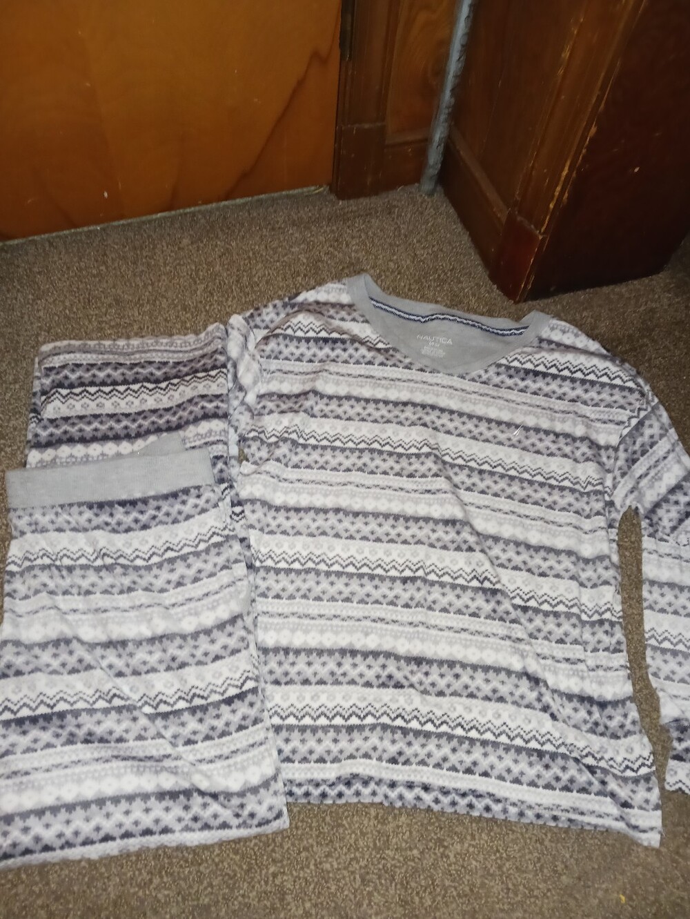 Ladies Size Small Nautica Gray and White Pajama Set